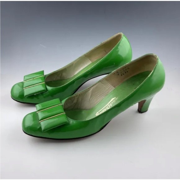 Lime green vintage pump shoes - Picture 2 of 6